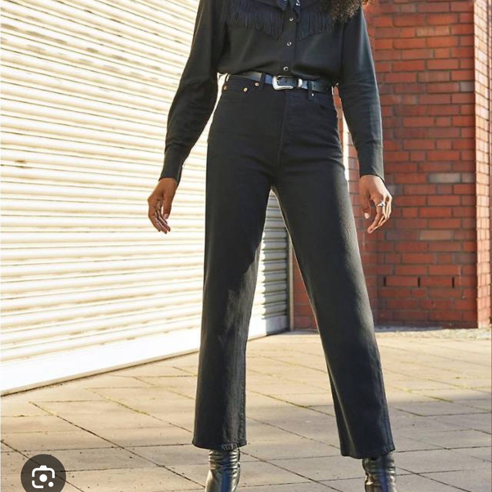 Levi’s wedgie straight black denim jeans